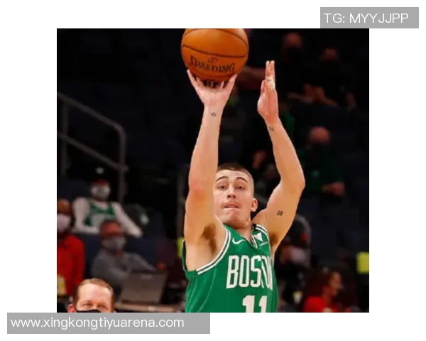 罗林斯火力全开11投8中三分球完美4投4中砍下25分助攻与抢断双双上双